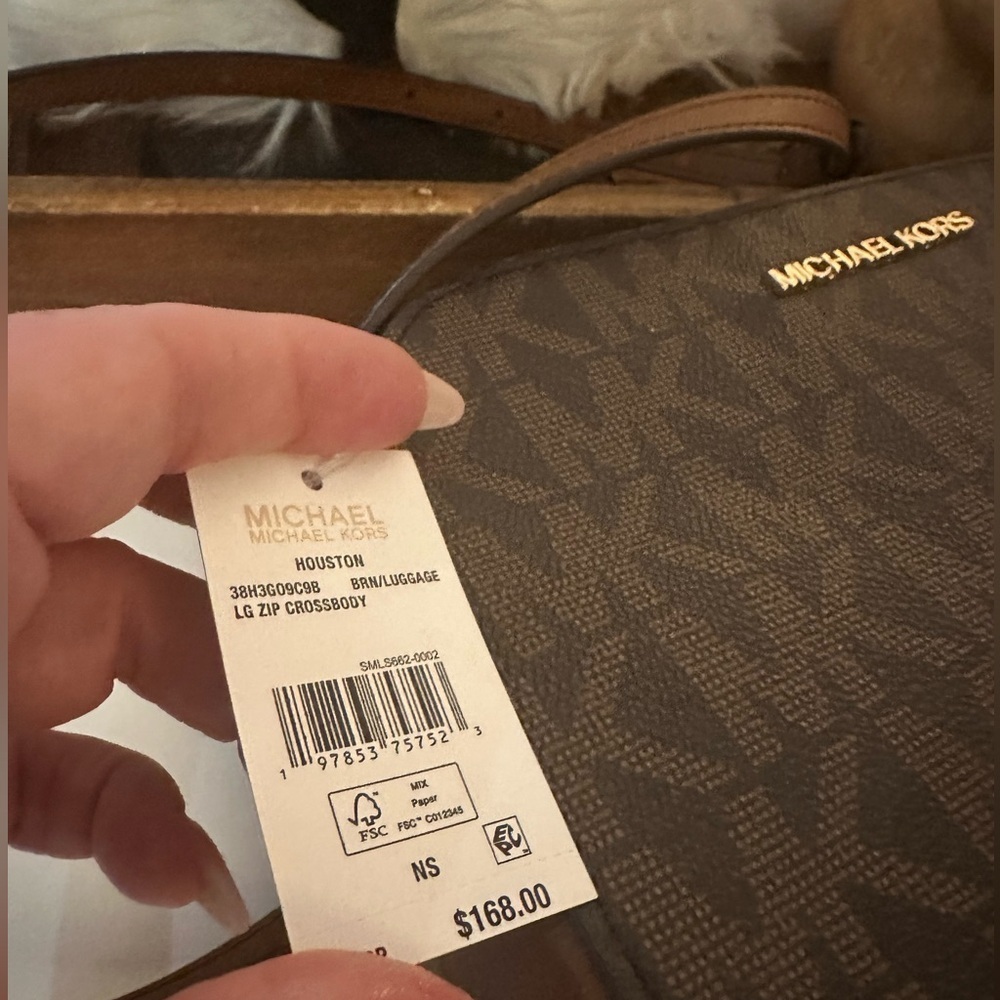 Michael Kors Houston LG Zip Crossbody – NWT - Picture 8 of 8